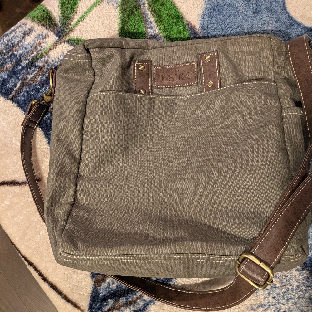 Maika Grey Messenger Bag
